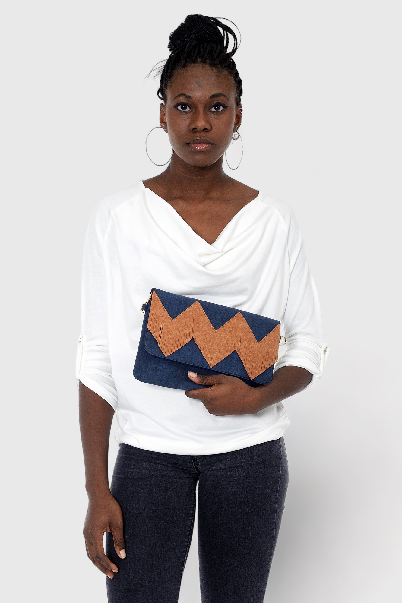 bolso efecto ante azul con flecos bolso efecto ante azul con flecos