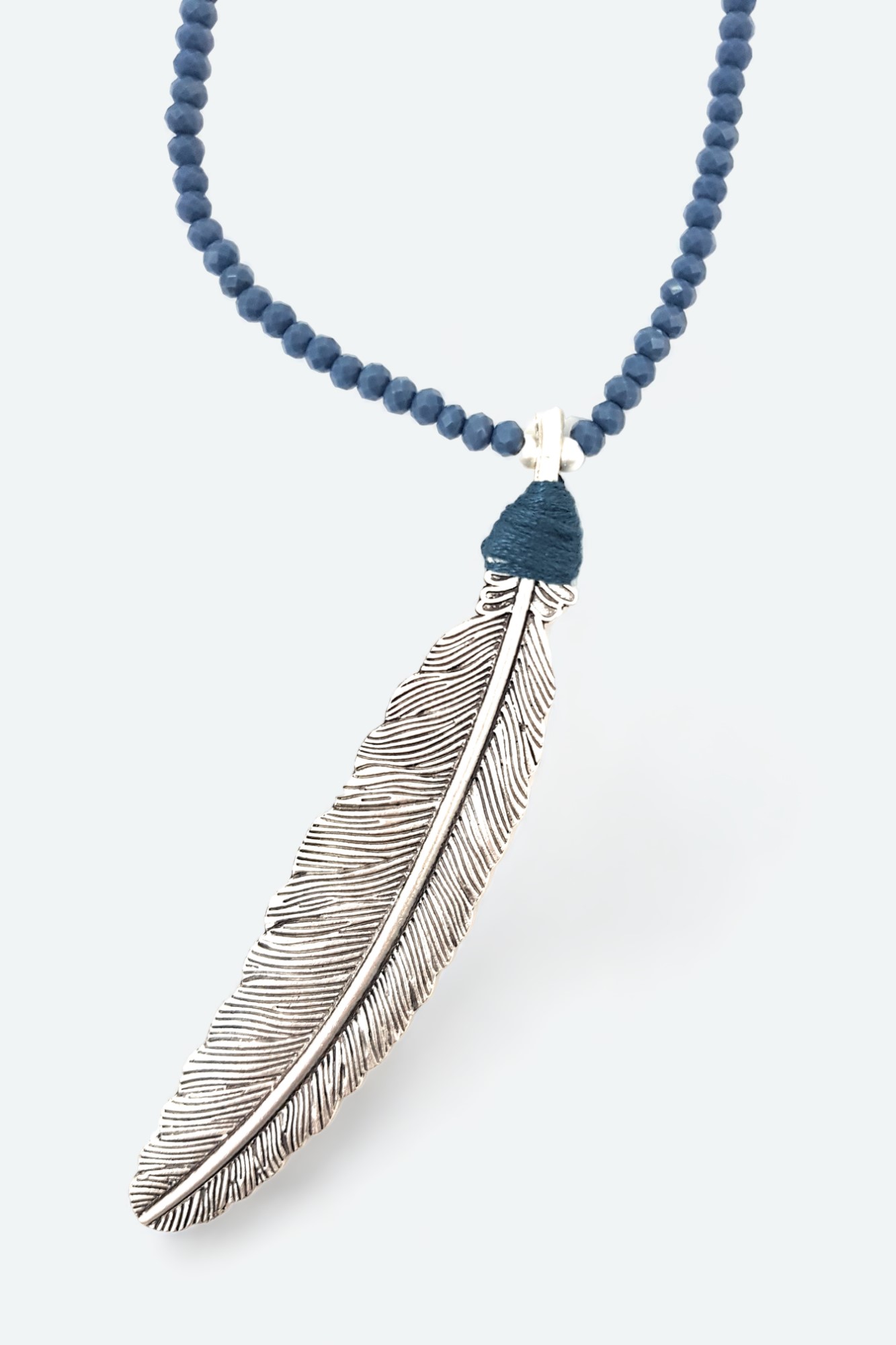 collar azul con colgante hoja collar azul con colgante hoja