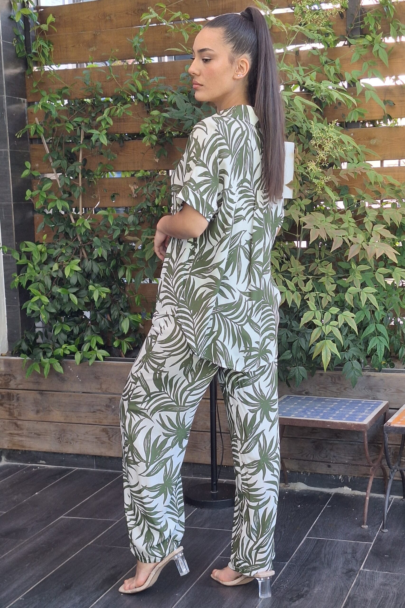 conjunto estampado pantalón y camisa conjunto estampado pantalón y camisa