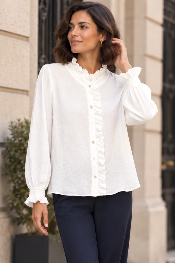 blusa blanca volantes mujer mers style 03 Blusa blanca con volantes y puños elásticos para mujer